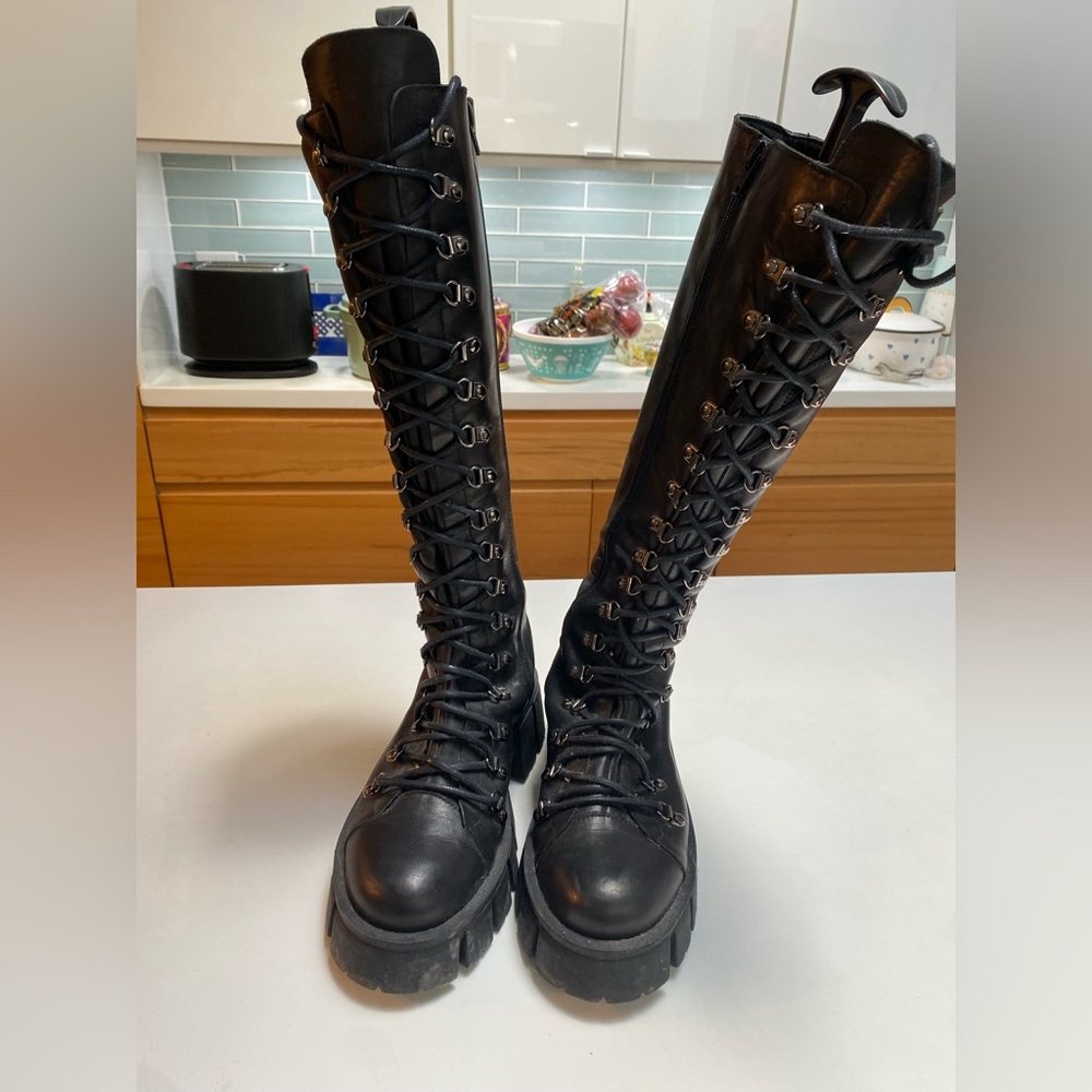 L'INTERVALLE Black Platform Leather Boots 38
